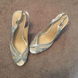 Ivanka Trump wedding shoes, size 6.5